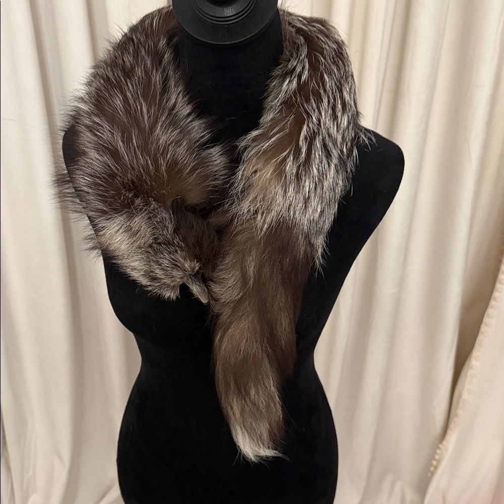 Elegant Brown Faux Fur Scarf - Picture 2 of 8